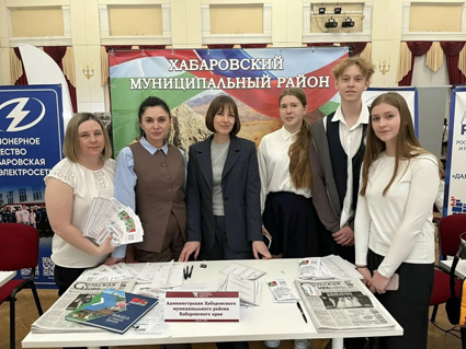  студенты