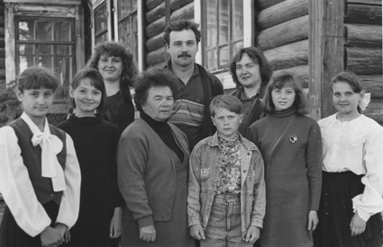 Галина Витальевна с воспитанниками Поиска